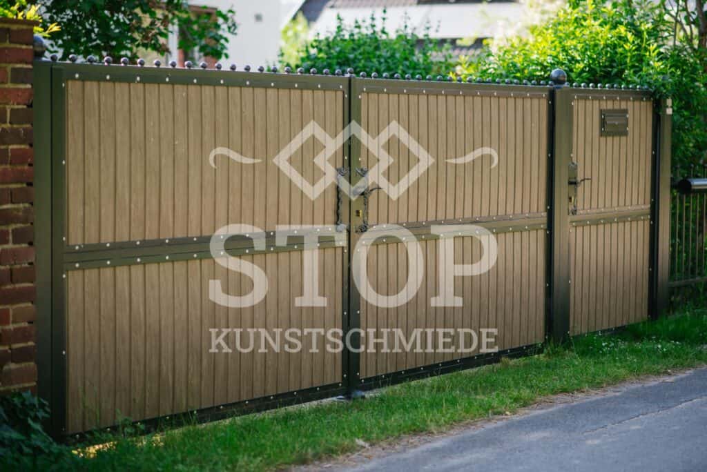 Stop-Kunstschmiede Sichtschutzzaun in Magdeburg