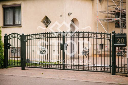 Stop-Kunstschmiede maßgeschneiderte Tore in Magdeburg